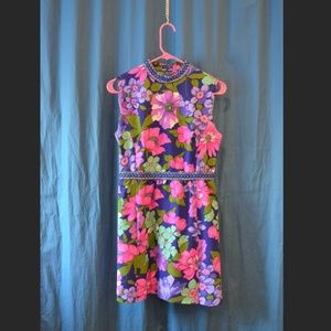 Vintage 1970's mini dress bold floral modern gogo